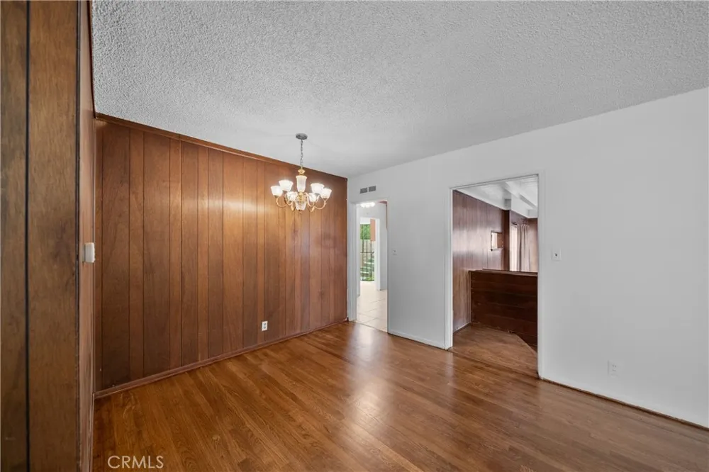 11712 Tarron Hawthorne, CA 90250