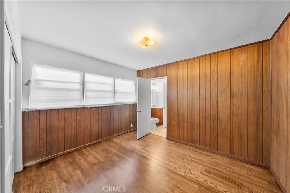 11712 Tarron Hawthorne, CA 90250