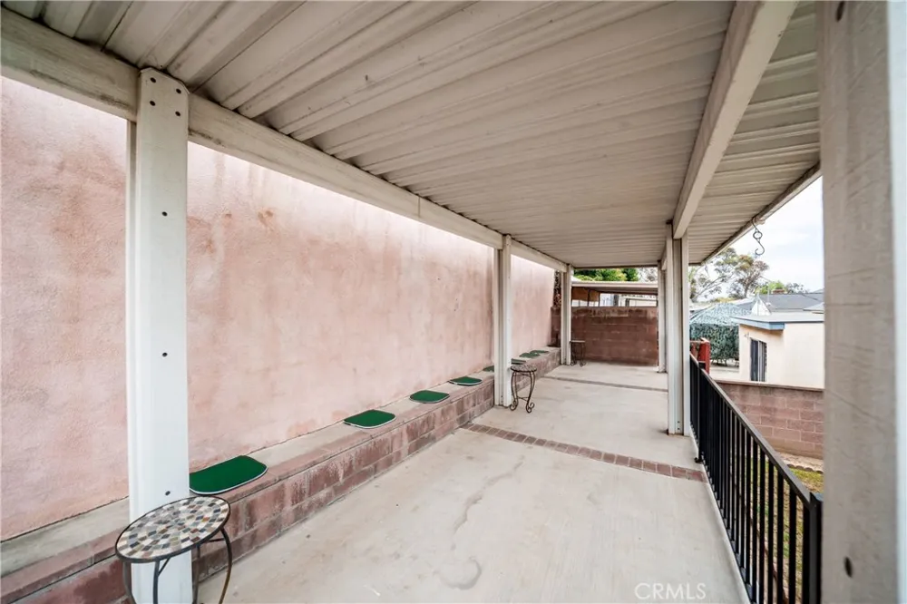 11712 Tarron Hawthorne, CA 90250