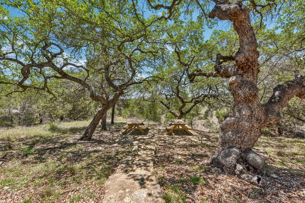 501 Oak Knob Drive Wimberley, TX 78676
