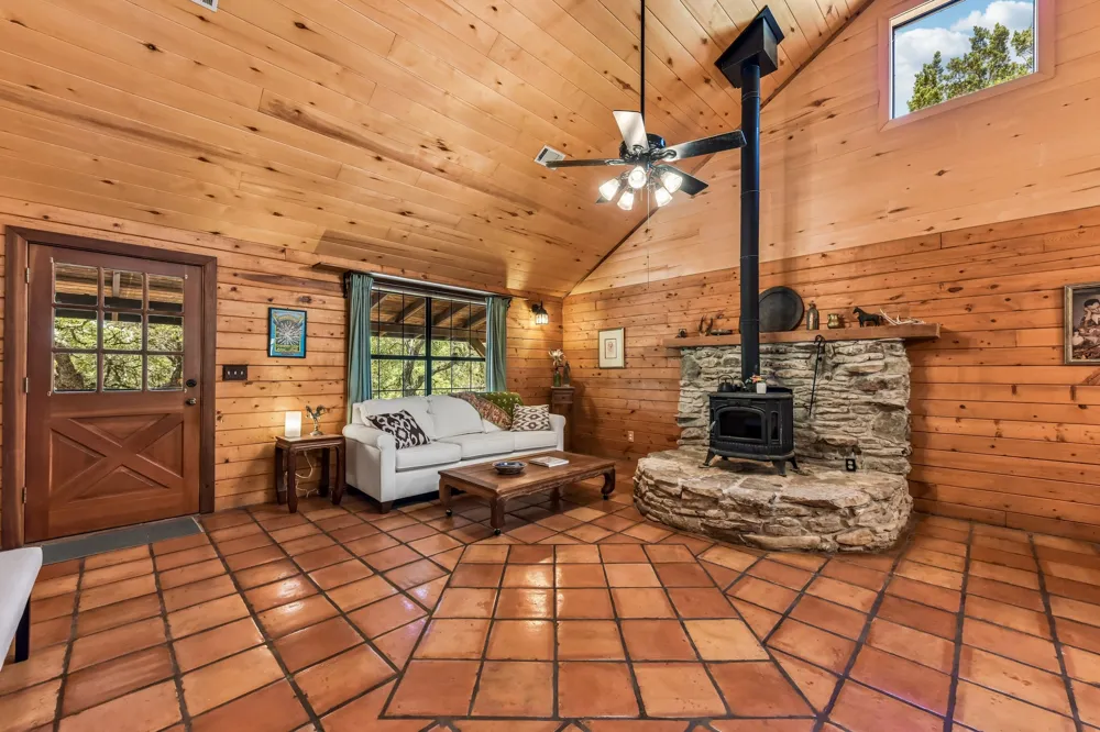 501 Oak Knob Drive Wimberley, TX 78676