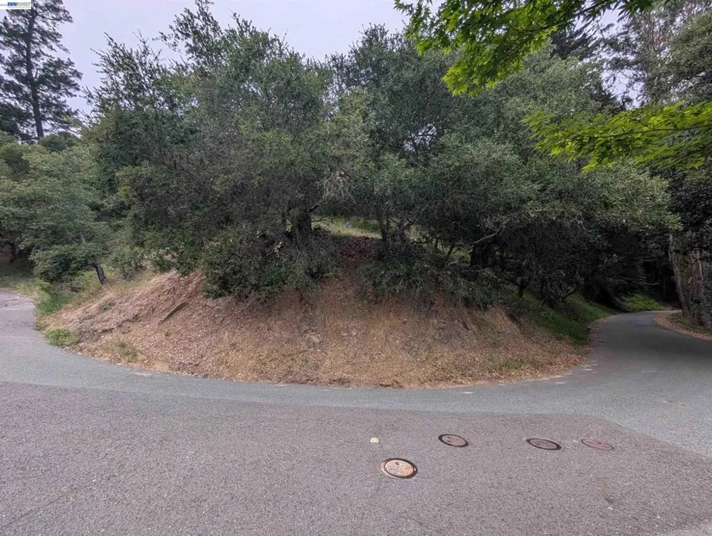Girvin Drive Oakland, CA 94603