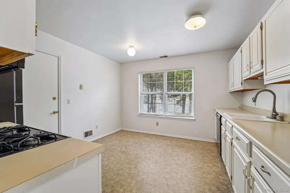 50 Olde Wagon Road Warwick, NY 10990