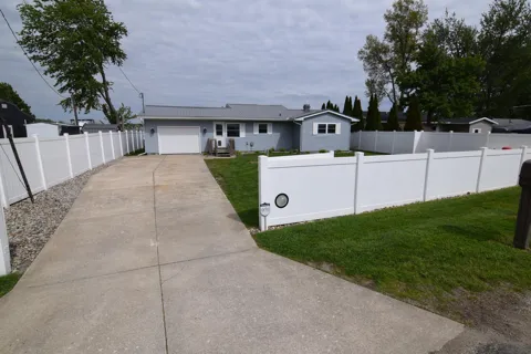 912 West Shore Road