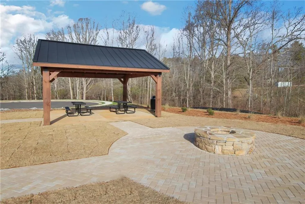 10 Trace Bluff Dawsonville, GA 30534