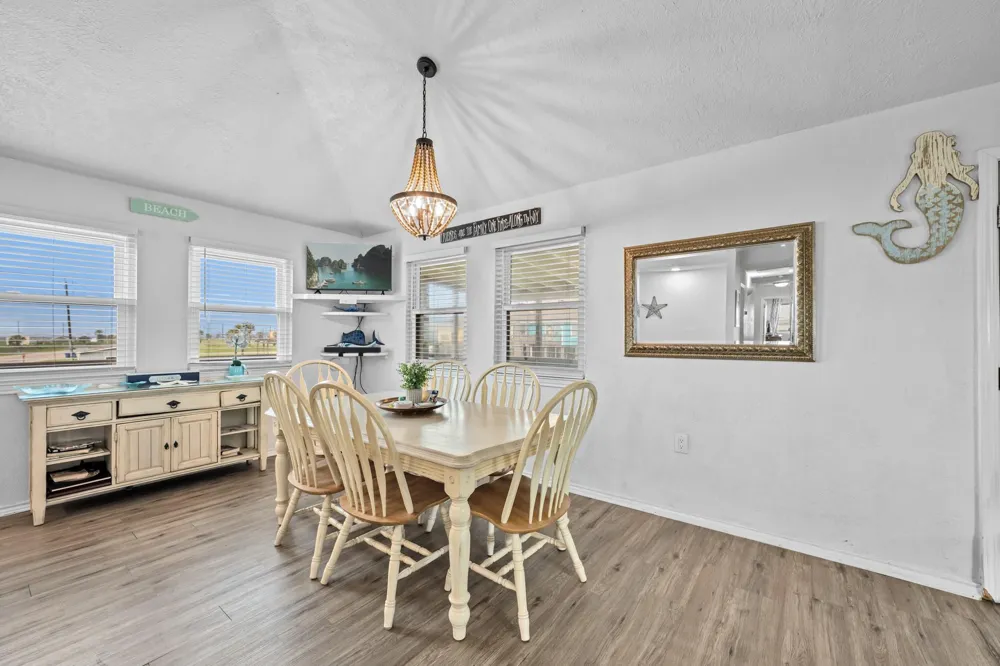 125 Bay Avenue Surfside Beach, TX 77541