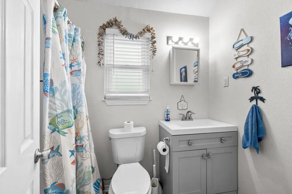 125 Bay Avenue Surfside Beach, TX 77541
