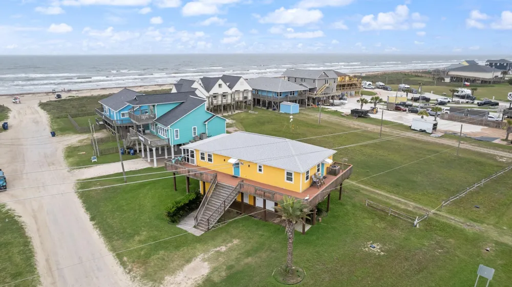 125 Bay Avenue Surfside Beach, TX 77541