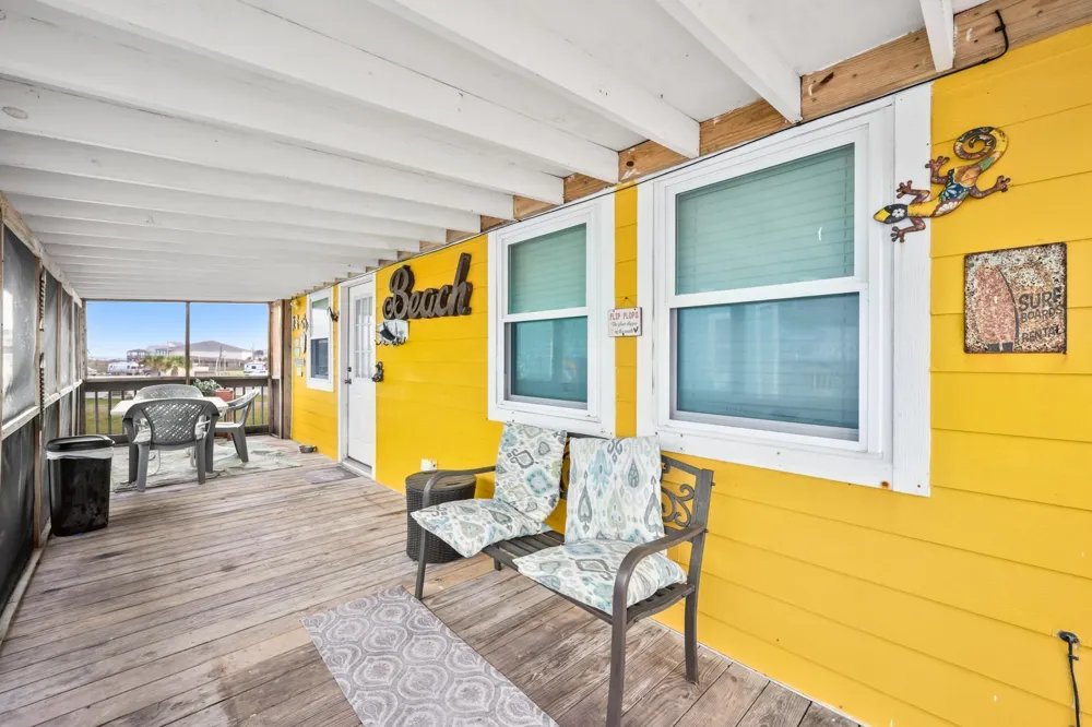 125 Bay Avenue Surfside Beach, TX 77541