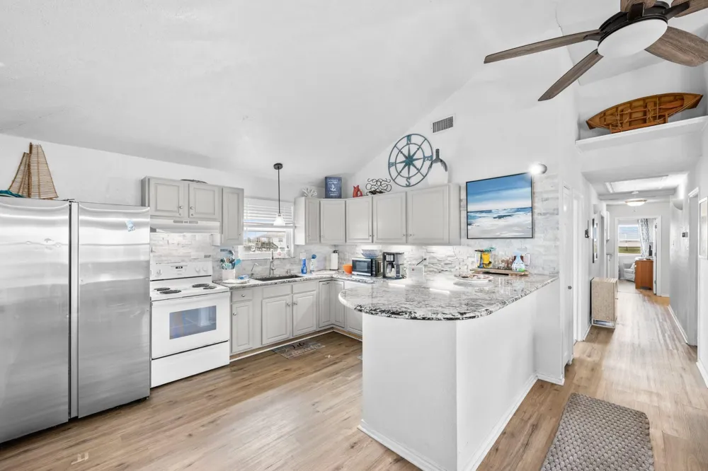 125 Bay Avenue Surfside Beach, TX 77541