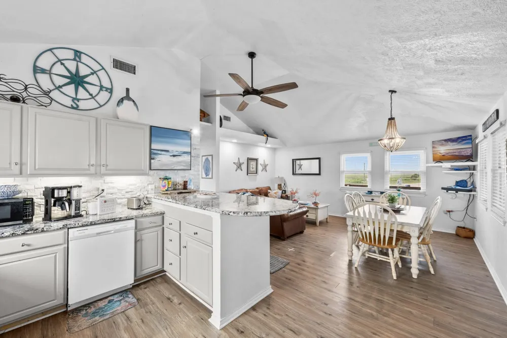 125 Bay Avenue Surfside Beach, TX 77541