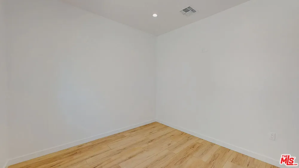 16012 Cantlay Street #A Van Nuys, CA 91406
