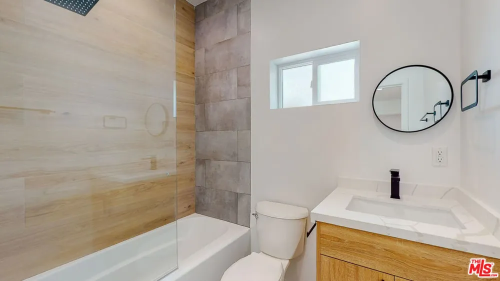 16012 Cantlay Street #A Van Nuys, CA 91406