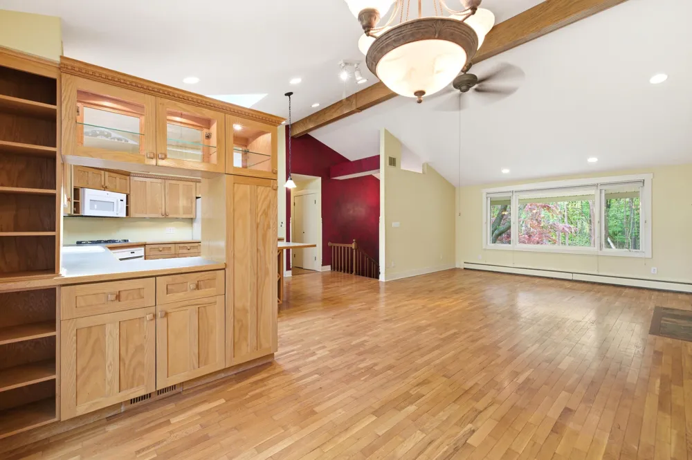 13970 Hollywood Boulevard Harbert, MI 49115