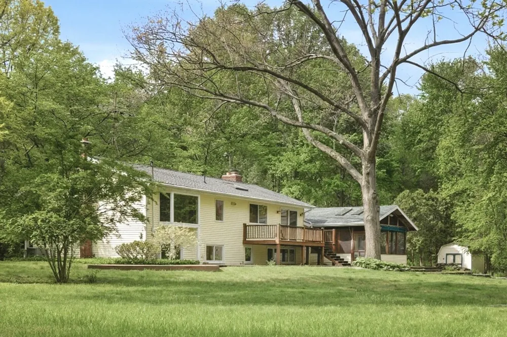13970 Hollywood Boulevard Harbert, MI 49115