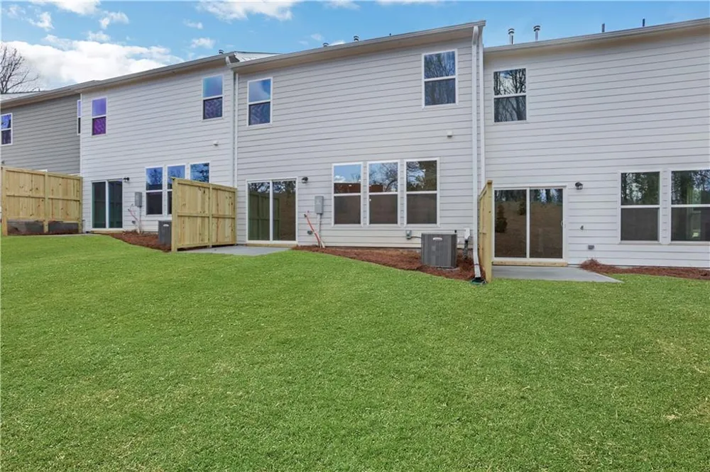 8 Trace Bluff Dawsonville, GA 30534