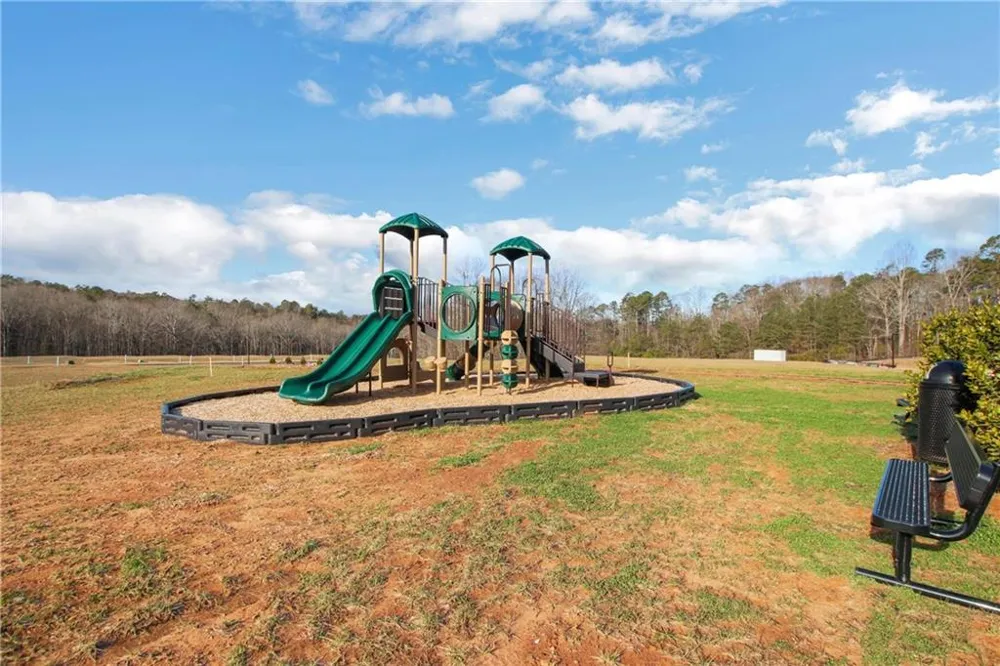8 Trace Bluff Dawsonville, GA 30534