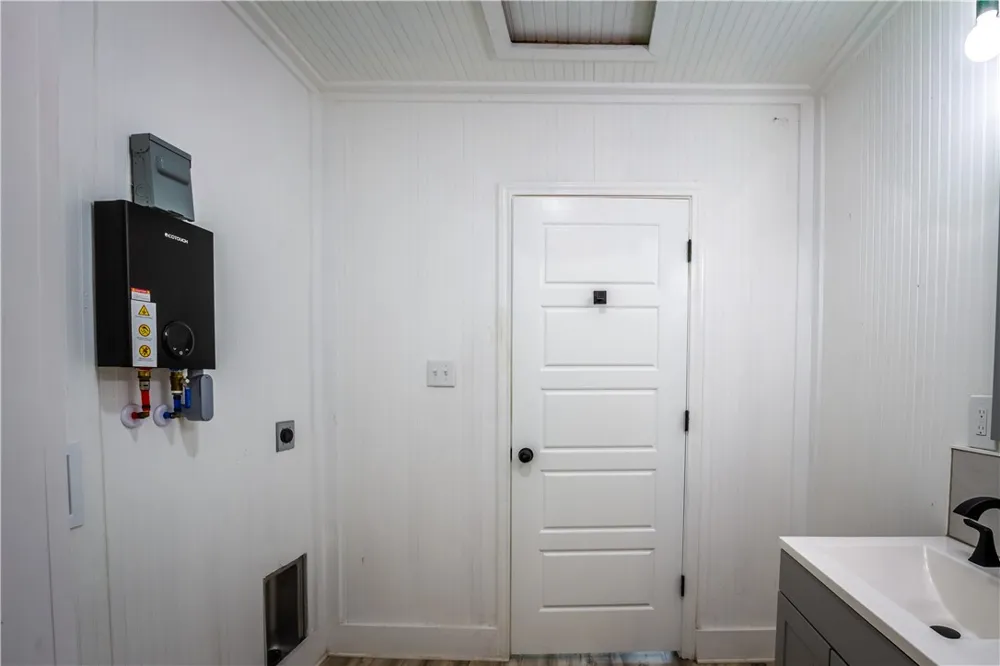 421 South San Patricio Sinton, TX 78387