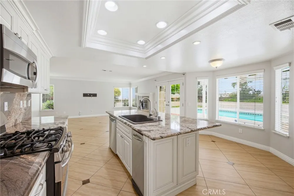 31871 Leigh Temecula, CA 92591