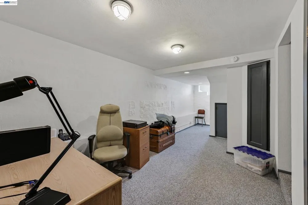 21671 Shady Spring Rd Castro Valley, CA 94546