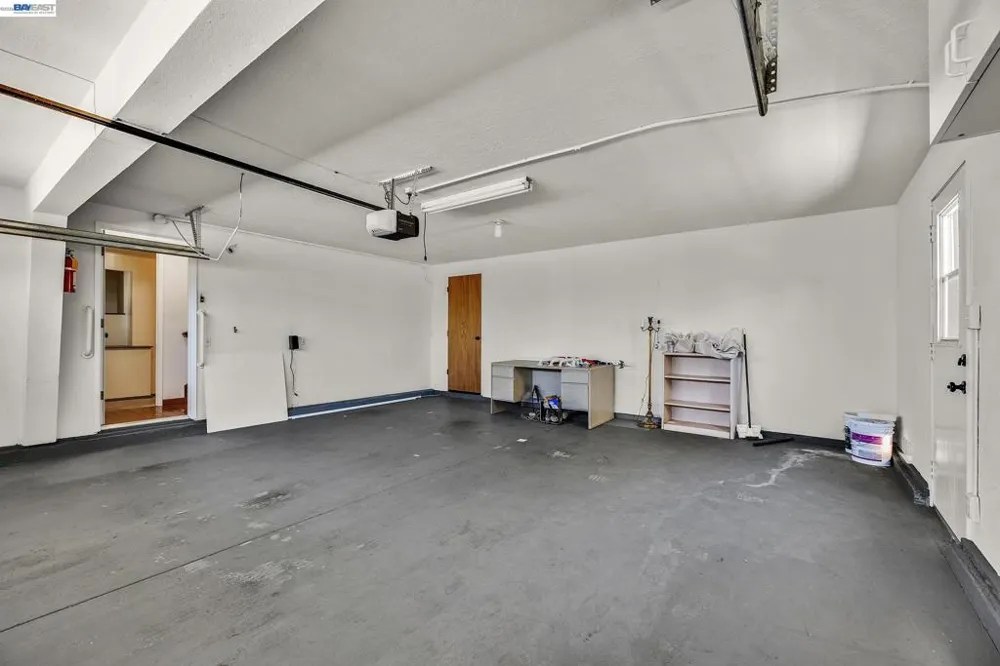 21671 Shady Spring Rd Castro Valley, CA 94546