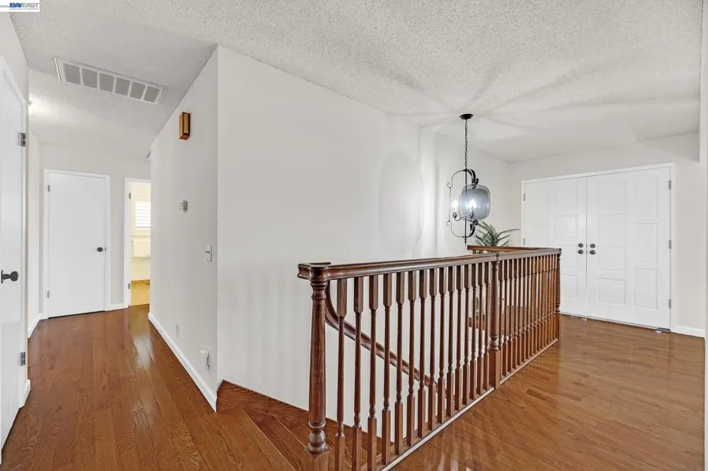 21671 Shady Spring Rd Castro Valley, CA 94546