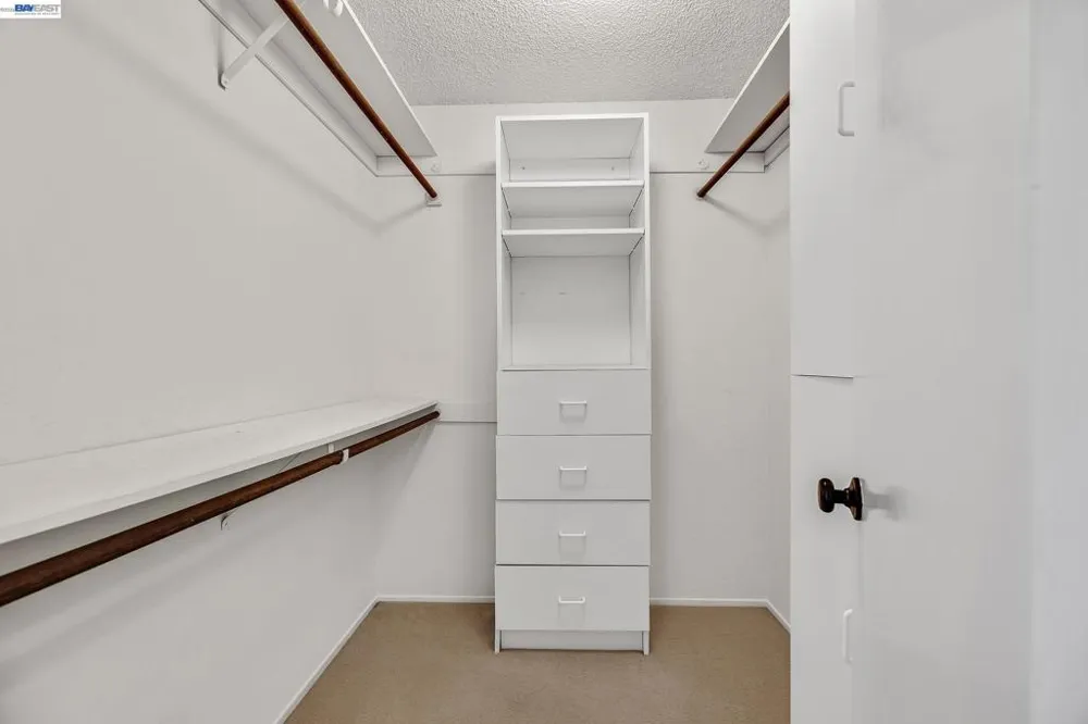 21671 Shady Spring Rd Castro Valley, CA 94546