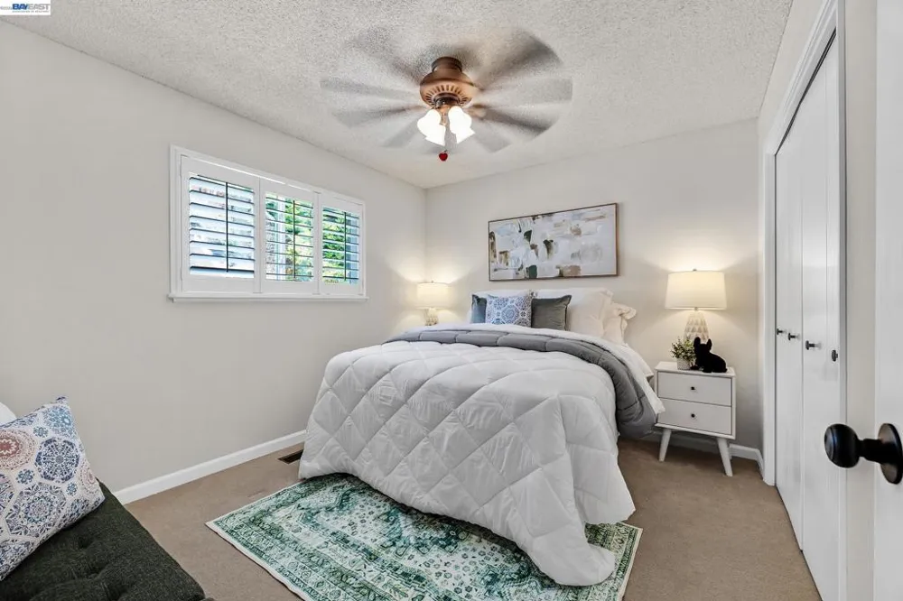 21671 Shady Spring Rd Castro Valley, CA 94546