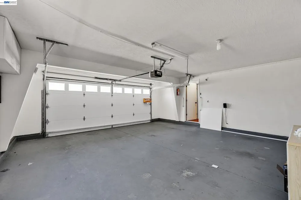 21671 Shady Spring Rd Castro Valley, CA 94546