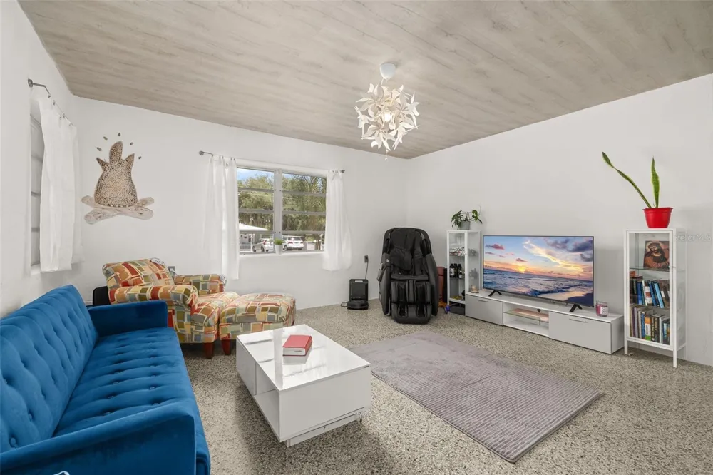 9 SUNSET DRIVE Debary, FL 32713