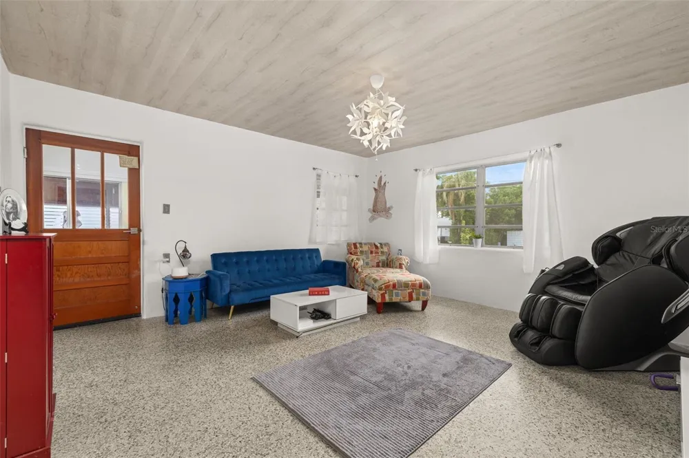 9 SUNSET DRIVE Debary, FL 32713