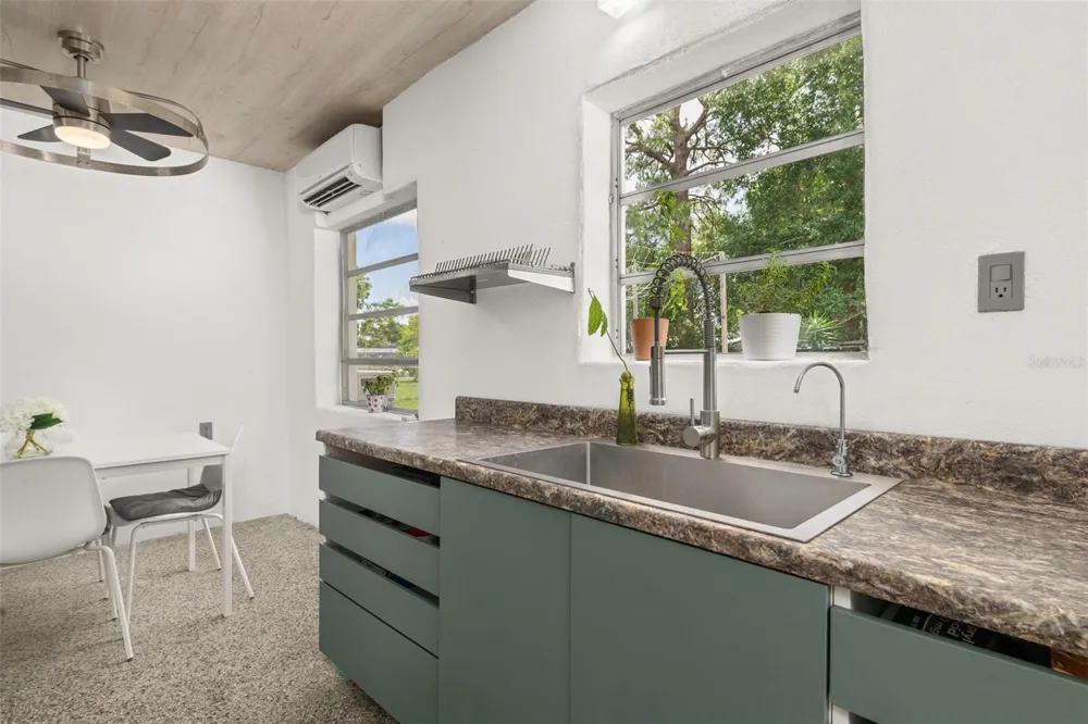 9 SUNSET DRIVE Debary, FL 32713
