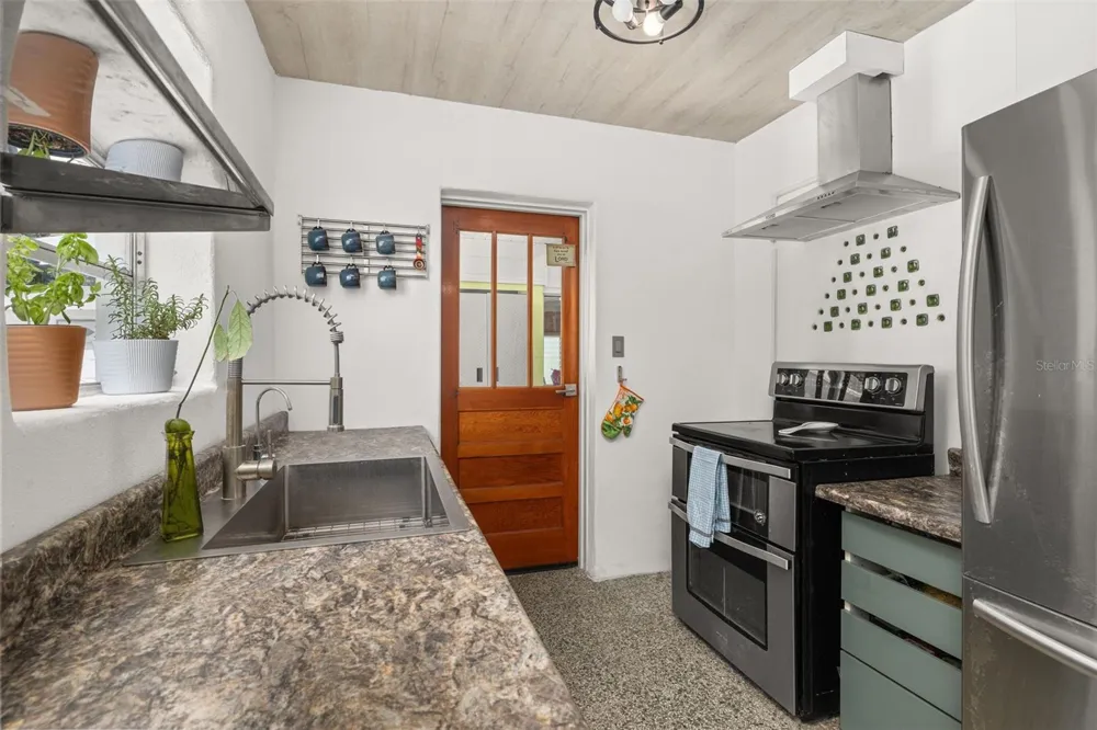 9 SUNSET DRIVE Debary, FL 32713