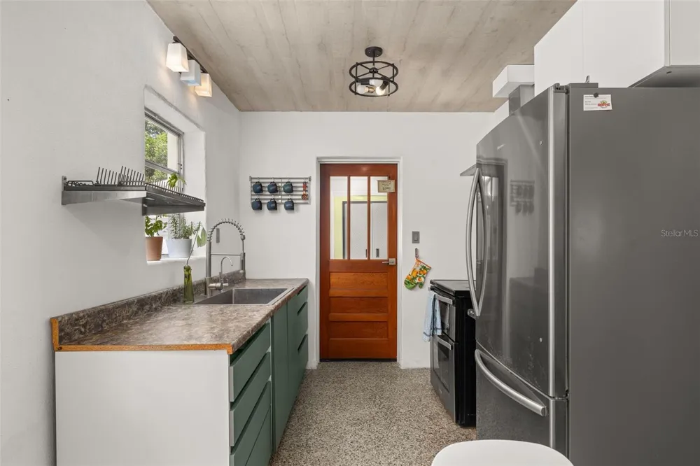 9 SUNSET DRIVE Debary, FL 32713
