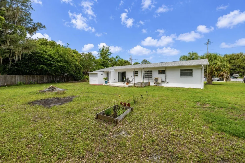 9 SUNSET DRIVE Debary, FL 32713