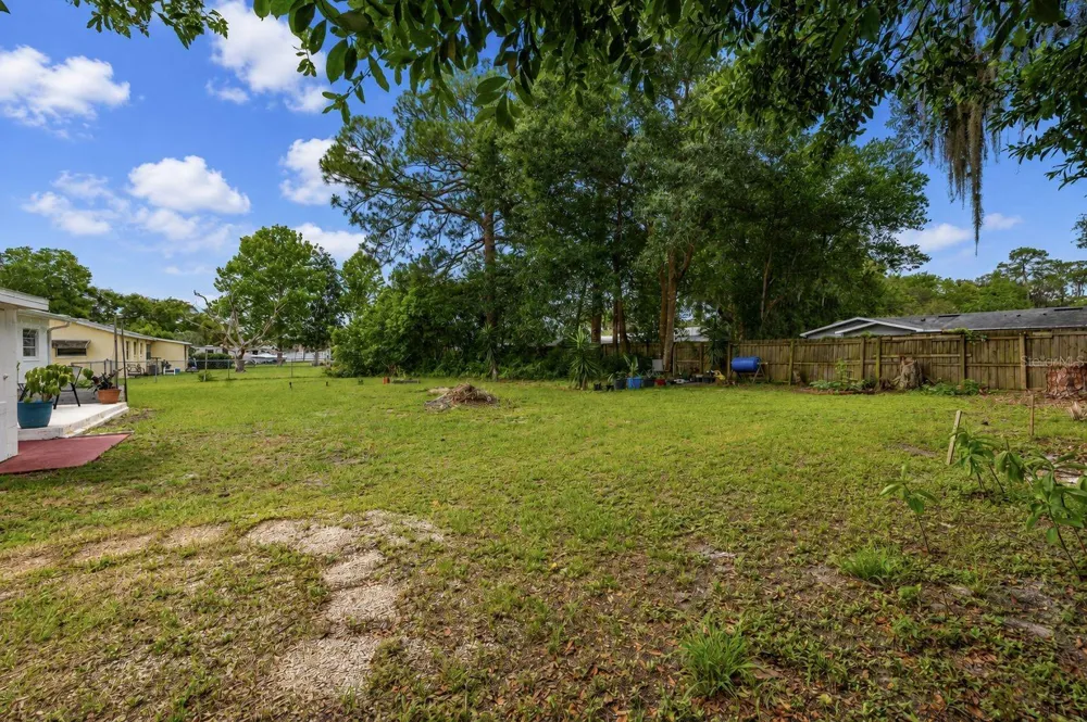 9 SUNSET DRIVE Debary, FL 32713