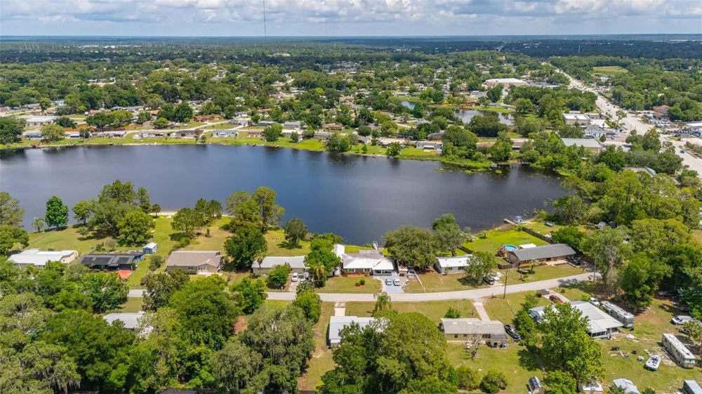 9 SUNSET DRIVE Debary, FL 32713