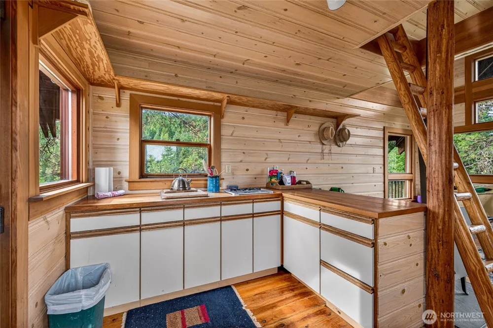 329 First Grade Road Leavenworth, WA 98826