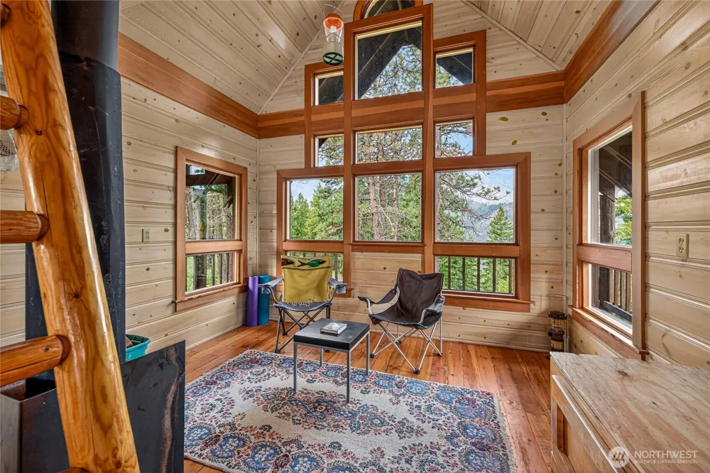 329 First Grade Road Leavenworth, WA 98826