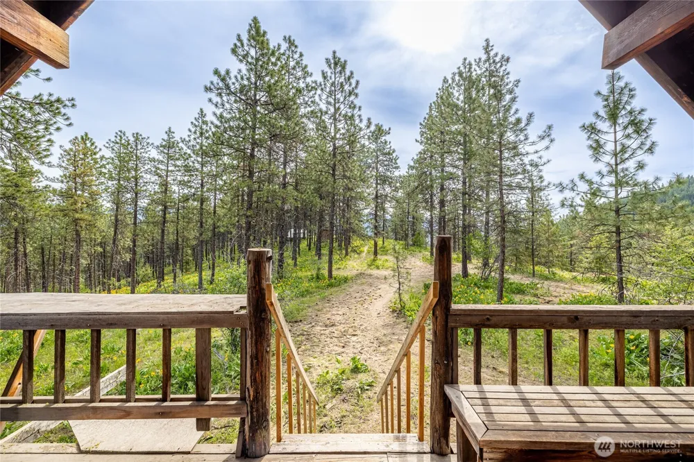 329 First Grade Road Leavenworth, WA 98826