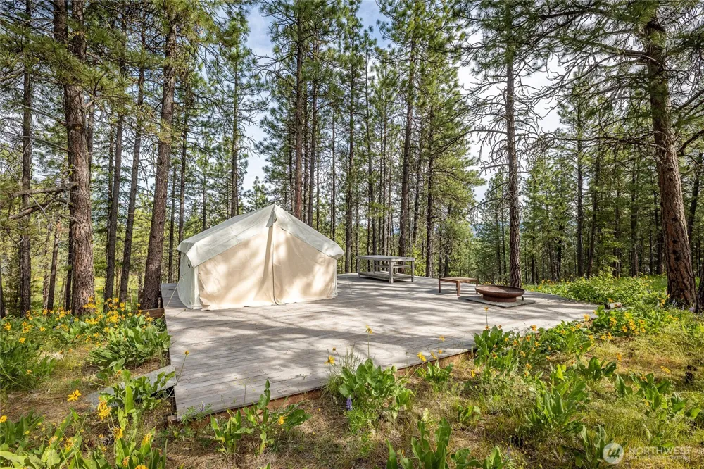 329 First Grade Road Leavenworth, WA 98826