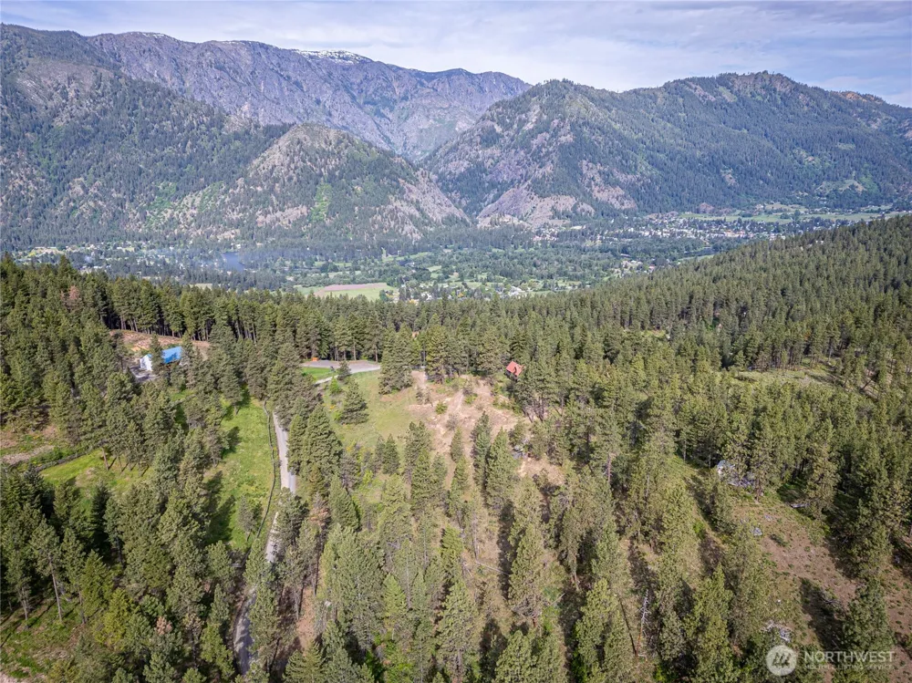 329 First Grade Road Leavenworth, WA 98826