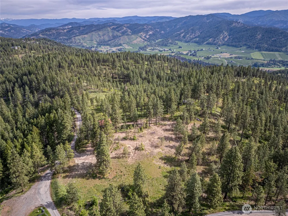 329 First Grade Road Leavenworth, WA 98826