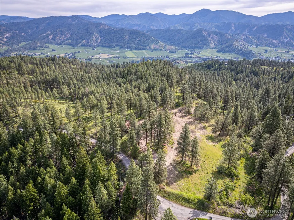 329 First Grade Road Leavenworth, WA 98826