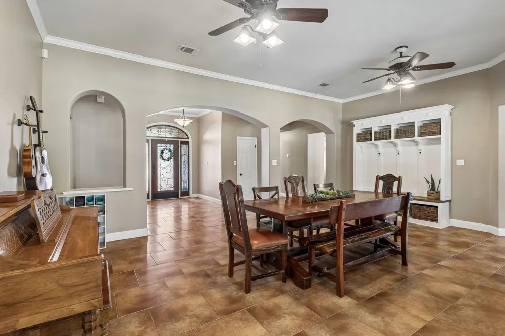 401 Twin Springs Road Georgetown, TX 78633