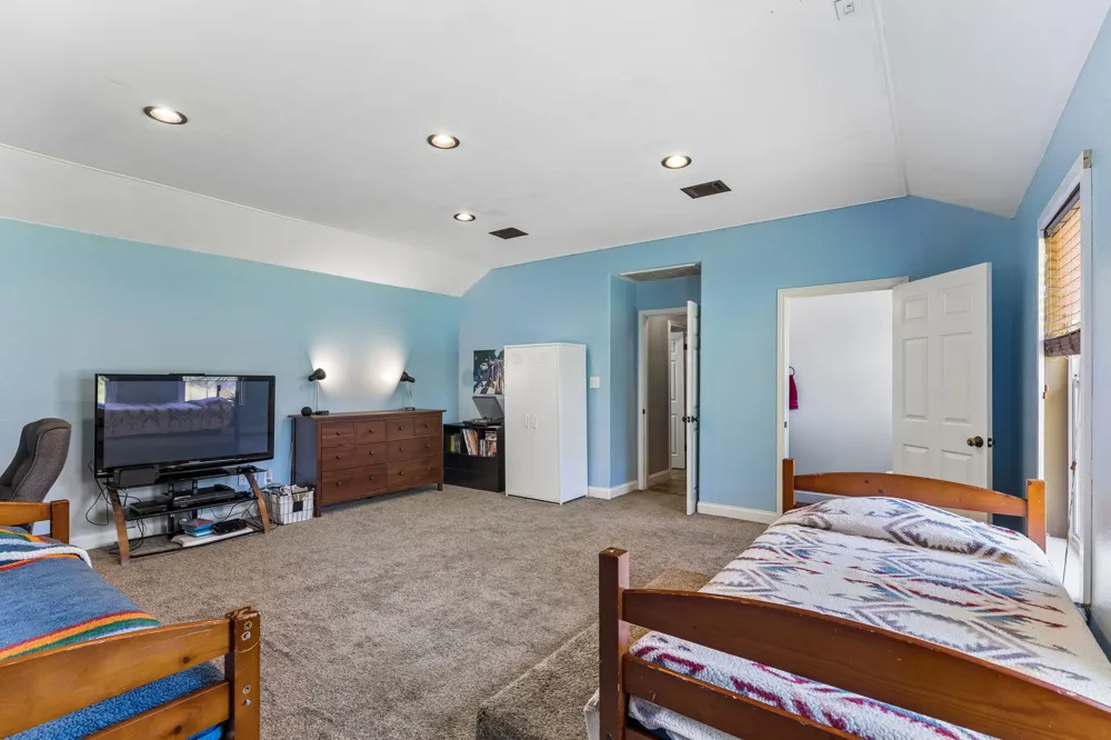 401 Twin Springs Road Georgetown, TX 78633