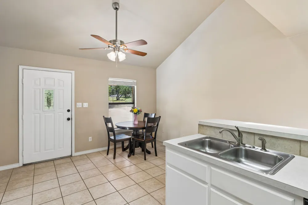 401 Twin Springs Road Georgetown, TX 78633