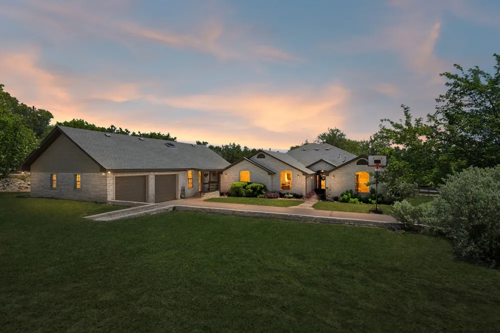 401 Twin Springs Road Georgetown, TX 78633