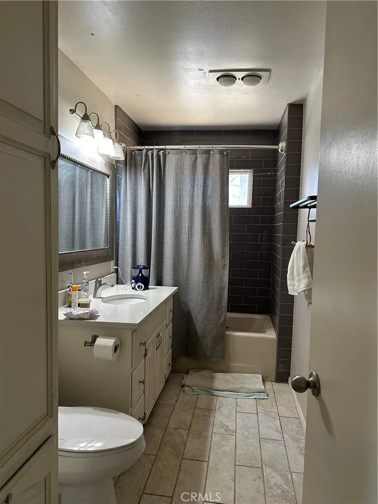 37380 Bohlen Anza, CA 92539