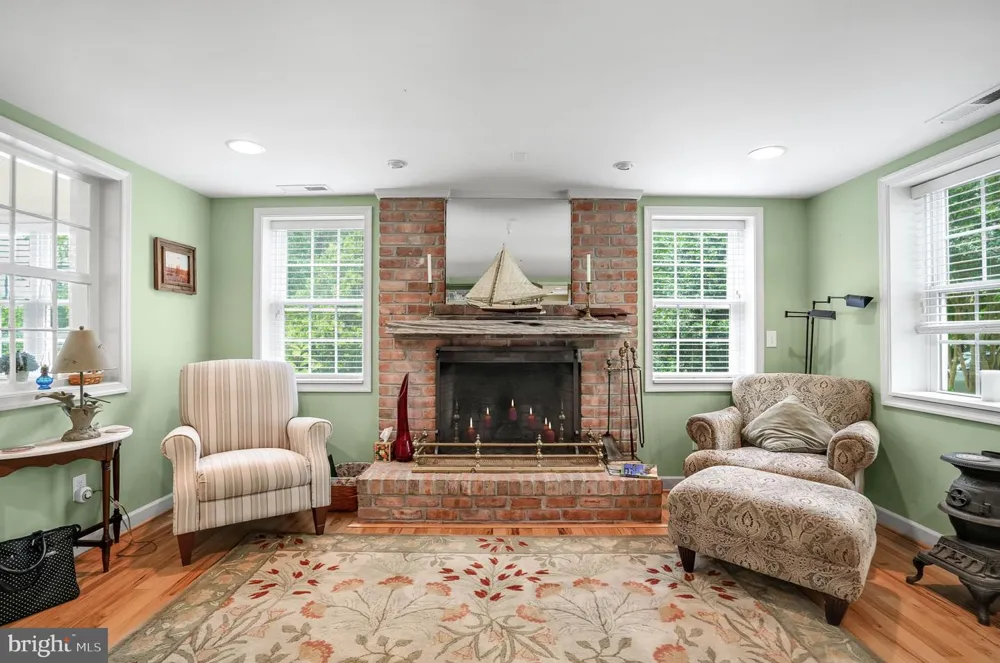 25367 MESSONGO ROAD Temperanceville, VA 23442